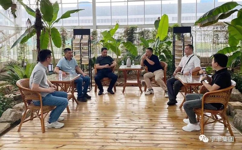亚丹家居董事长张大校一行莅临淮北金年会洽谈合作
